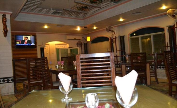 Prime Hotel Faisalabad Exterior foto